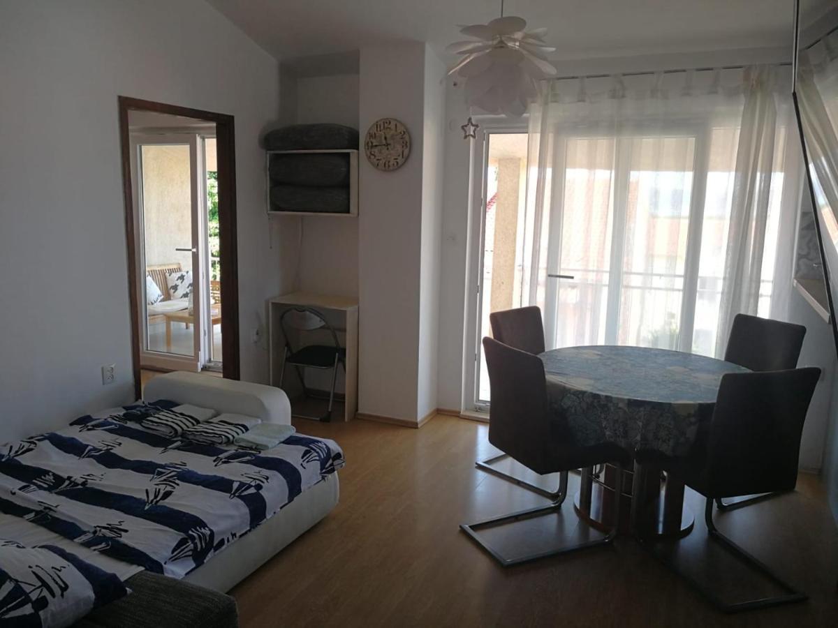 Apartmani Nea Biograd Na Moru Exteriér fotografie