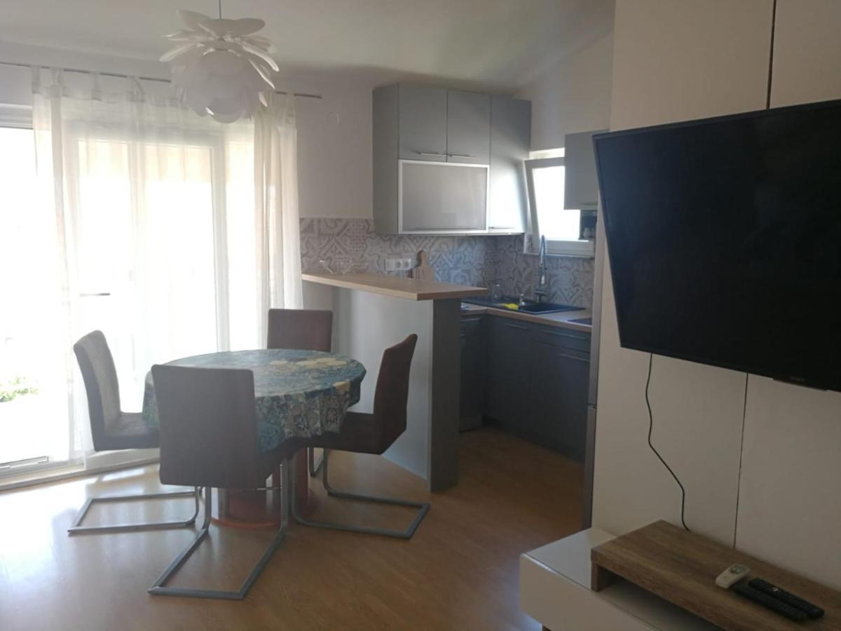 Apartmani Nea Biograd Na Moru Exteriér fotografie